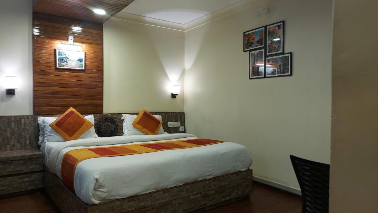 Shaleen Elegance Homestay Nakki Lake 400 Meters 卜山 外观 照片
