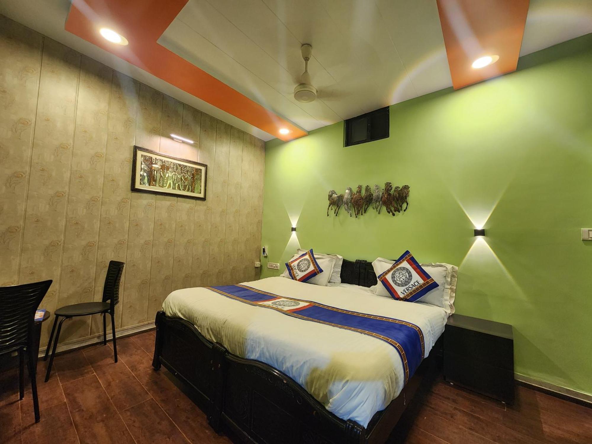 Shaleen Elegance Homestay Nakki Lake 400 Meters 卜山 外观 照片