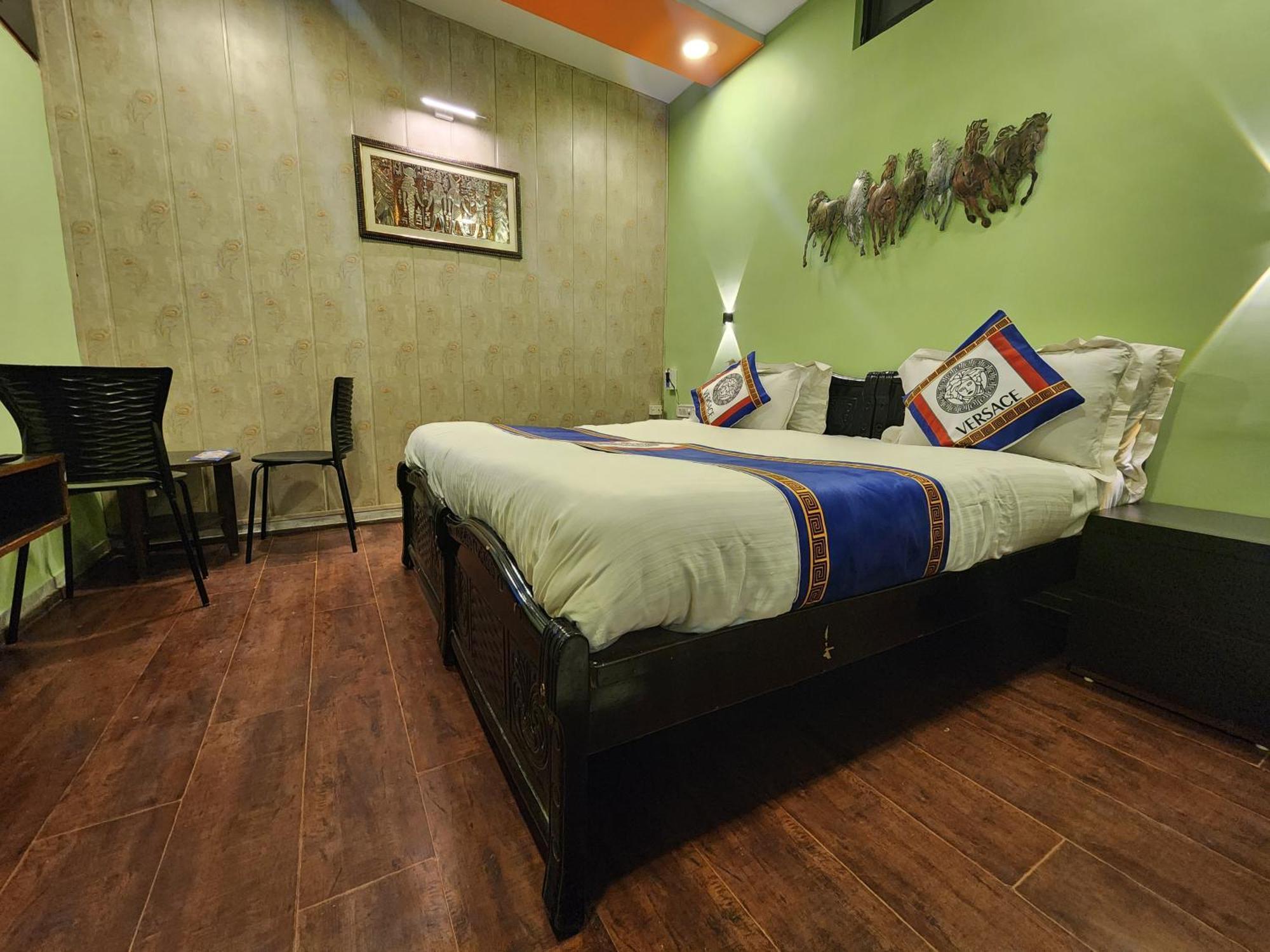 Shaleen Elegance Homestay Nakki Lake 400 Meters 卜山 外观 照片