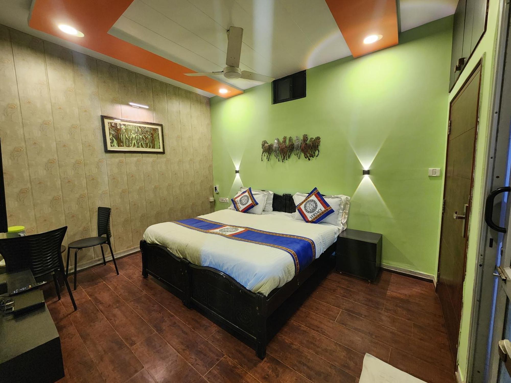 Shaleen Elegance Homestay Nakki Lake 400 Meters 卜山 外观 照片