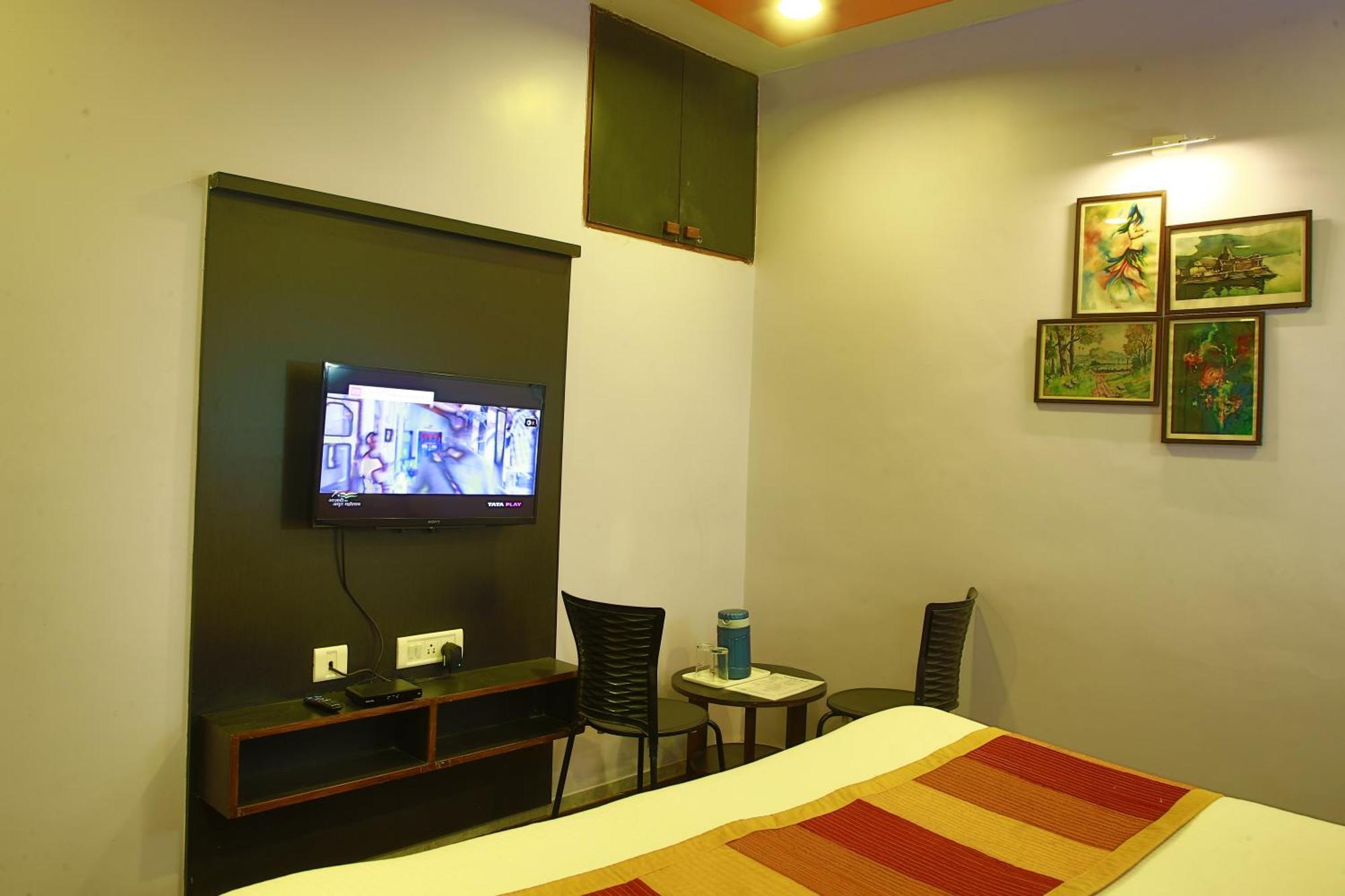 Shaleen Elegance Homestay Nakki Lake 400 Meters 卜山 外观 照片